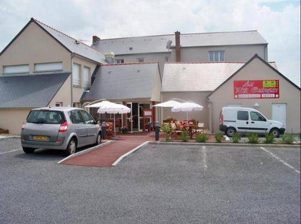 Au P'Tit Quinquin Hotel Le Val-Saint-Pere Exterior photo